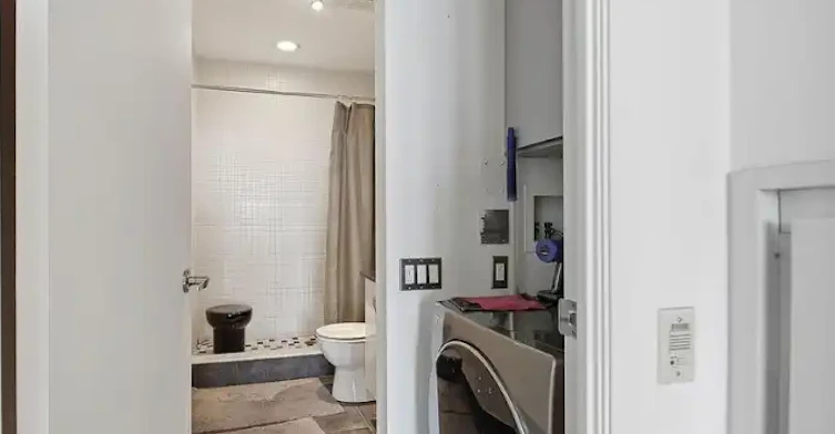 363 Sorauren Avenue, Toronto, ON, M6R 3C1 - 9