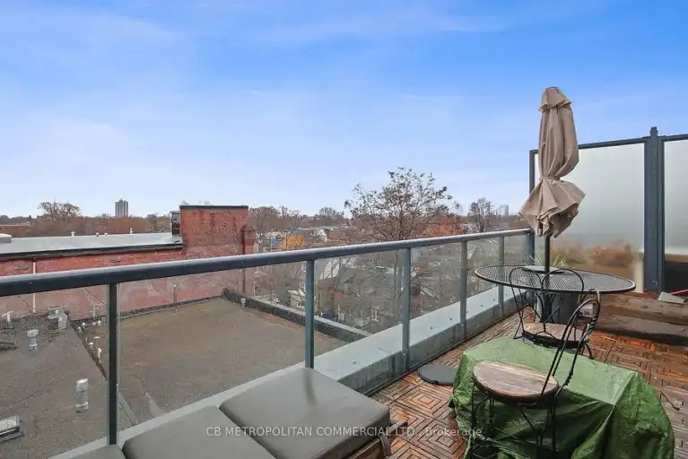 363 Sorauren Avenue, Toronto, ON, M6R 3C1 - 3