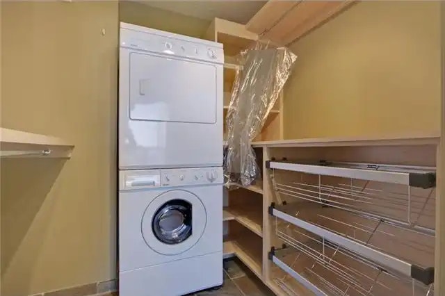 7030 Coach Hill Road Southwest, Calgary, AB, T3H 1E4 - 7