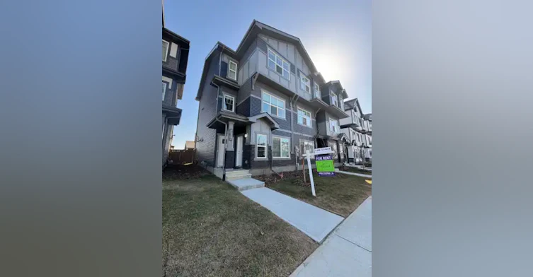 731 Orchards Boulevard Southwest, Edmonton, AB, T6X 3C3 - 2