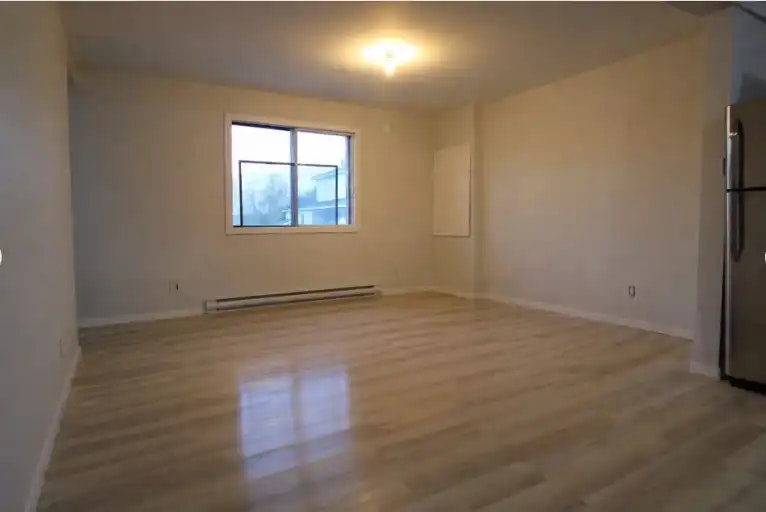 21919 Main Street South, Alexandria, ON, K0C 1A0 - 4