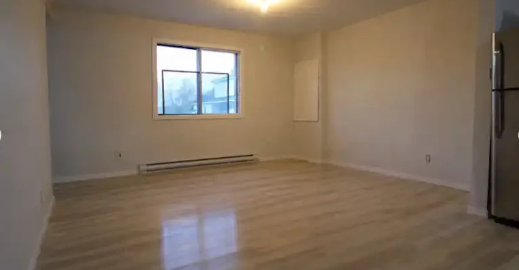 21919 Main Street South, Alexandria, ON, K0C 1A0 - 4