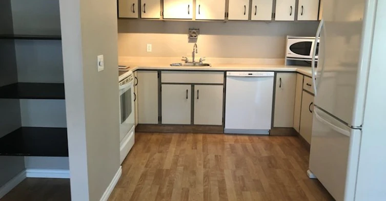 9854 88 Avenue Northwest, Edmonton, AB, T6E 2R3 - 4