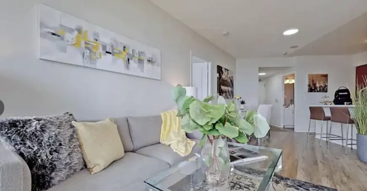 2230 Lake Shore Boulevard West, Toronto, ON - 6