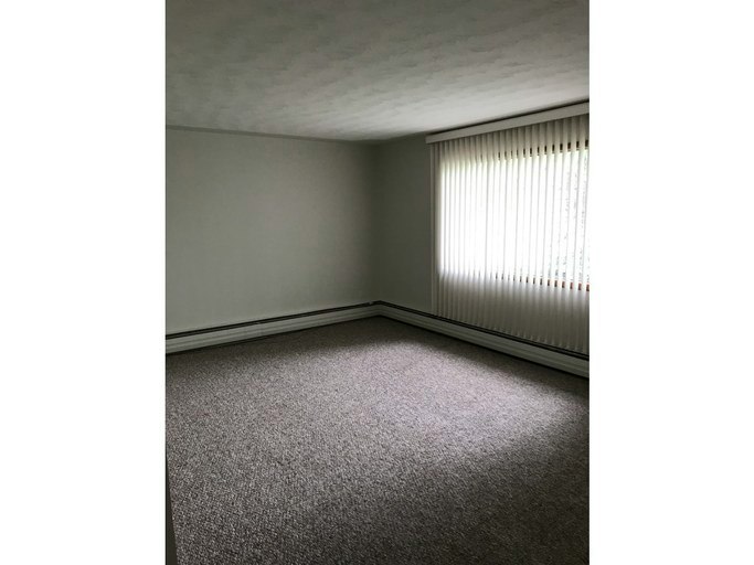 1027 Northmount Drive Northwest, Calgary, AB, T2L 0B6 - 4