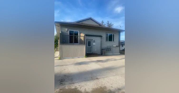 9502 102 Avenue, Grande Prairie, AB, T8V 0Z6