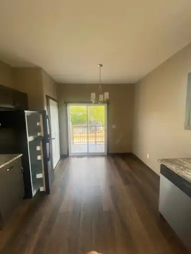 9502 102 Avenue, Grande Prairie, AB, T8V 0Z6 - 5