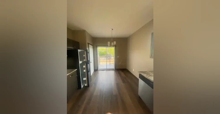 9502 102 Avenue, Grande Prairie, AB, T8V 0Z6 - 5