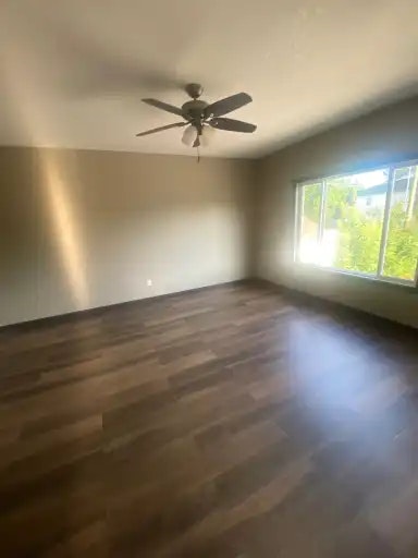 9502 102 Avenue, Grande Prairie, AB, T8V 0Z6 - 8