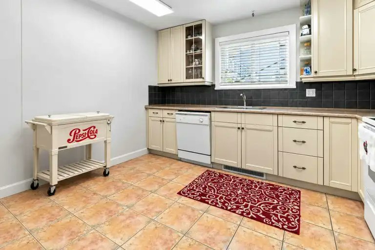3220 West 4th Avenue, Vancouver, BC, V6K 1R9 - 8