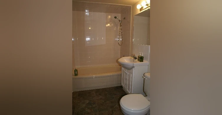 107 St And 85 Avenue, Edmonton, AB, T6E 2K8 - 4