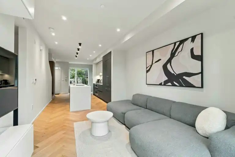 795 West 49th Avenue, Vancouver, BC, V5Z 0A1 - 3