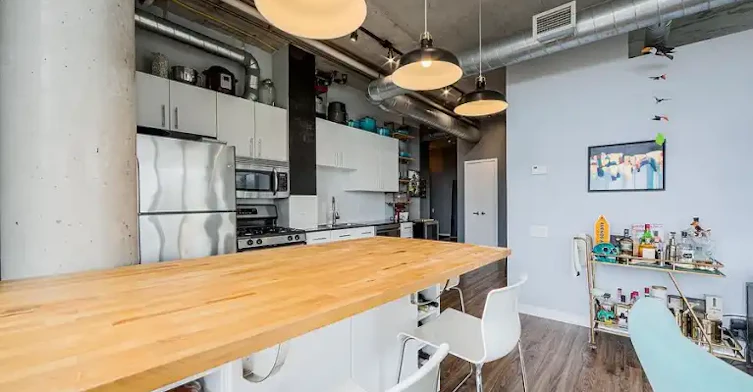 369 Sorauren Avenue, Toronto, ON, M6R 3C1 - 2