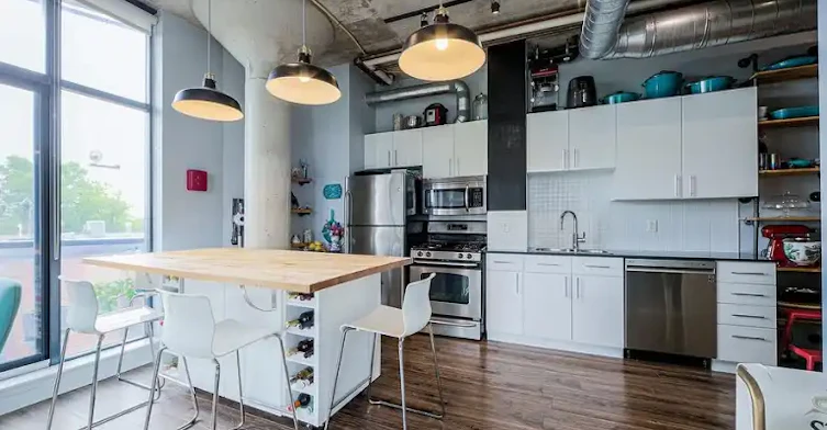 369 Sorauren Avenue, Toronto, ON, M6R 3C1 - 3