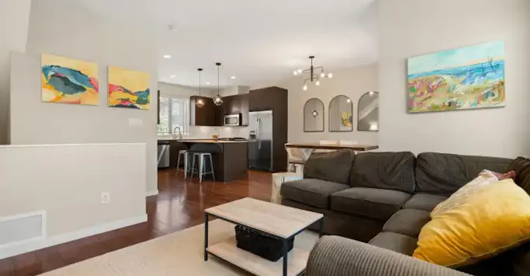 34248 King Road, Abbotsford, BC, V2S 0B1 - 2