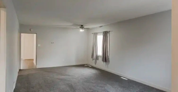 10423 102 Avenue, Grande Prairie, AB, T8V 1A3 - 3