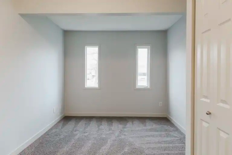 10423 102 Avenue, Grande Prairie, AB, T8V 1A3 - 8