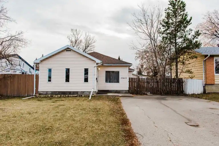 10423 102 Avenue, Grande Prairie, AB, T8V 1A3