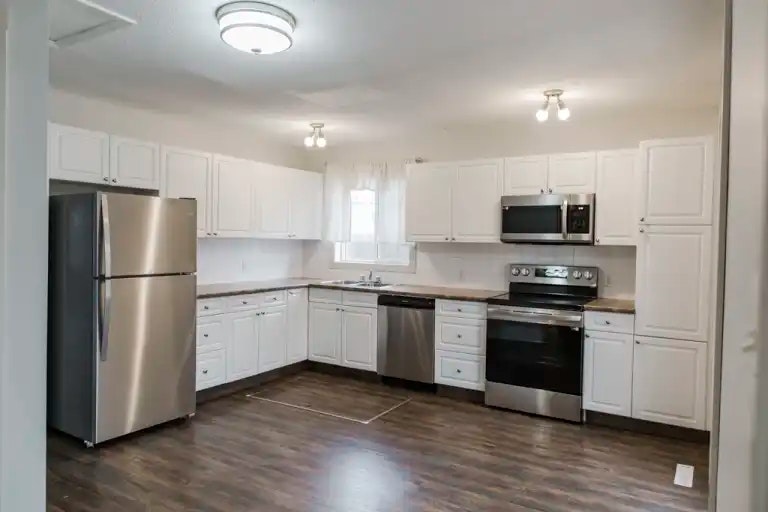 10423 102 Avenue, Grande Prairie, AB, T8V 1A3 - 6