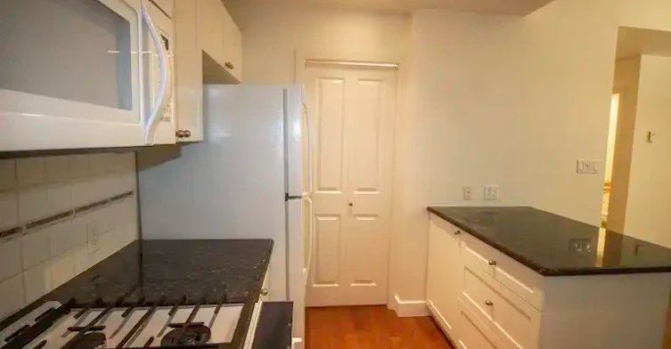 1427 West 6th Avenue, Vancouver, BC, V6H 4E9 - 5