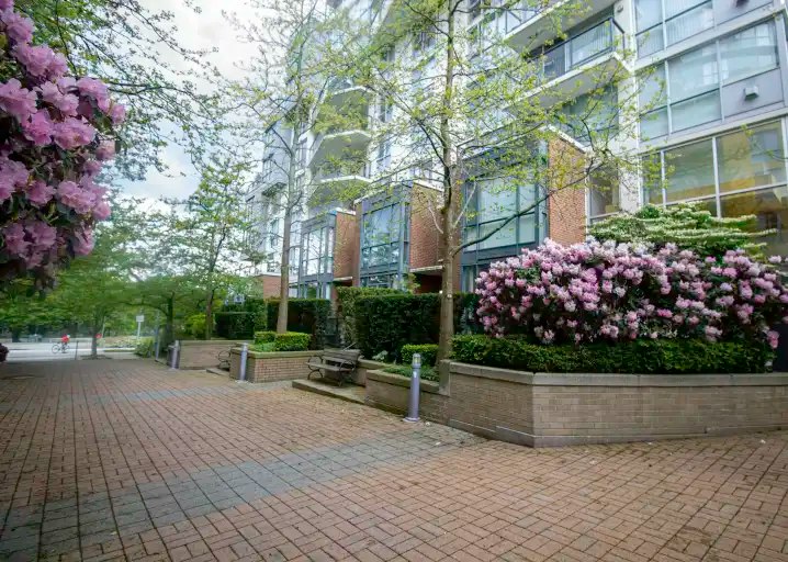 1427 West 6th Avenue, Vancouver, BC, V6H 4E9 - 11