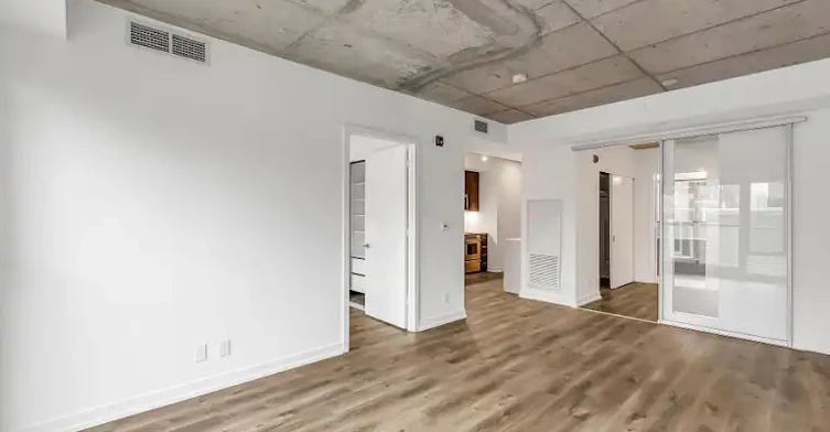 115 Larchmount Avenue, Toronto, ON, M4M 2Y6 - 6