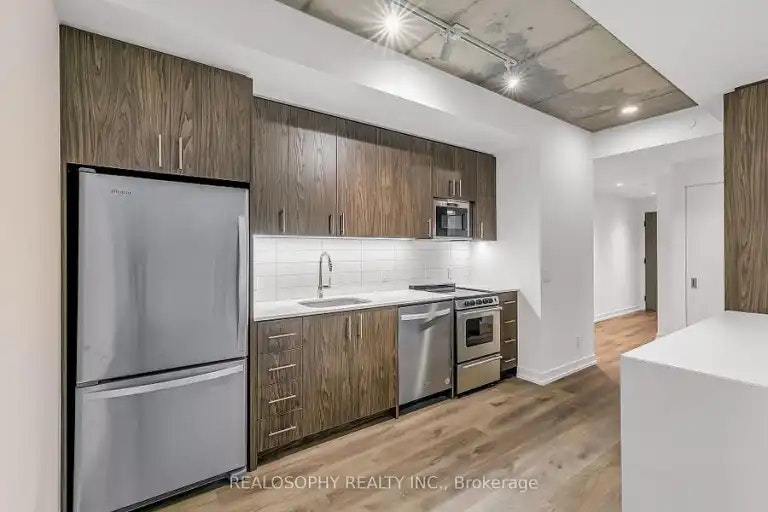 115 Larchmount Avenue, Toronto, ON, M4M 2Y6 - 8