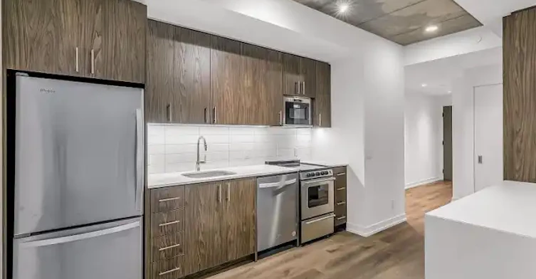 115 Larchmount Avenue, Toronto, ON, M4M 2Y6 - 8
