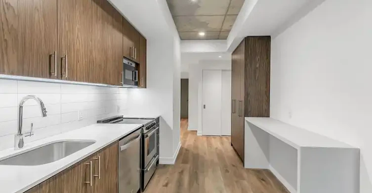 115 Larchmount Avenue, Toronto, ON, M4M 2Y6 - 2