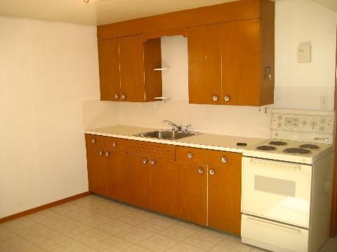 8121 84 Avenue, Edmonton, AB, T6C 1C6 - 6