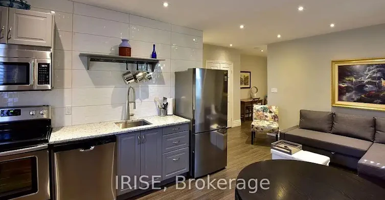 2 Selwood Avenue, Toronto, ON, M4E 1B2 - 4