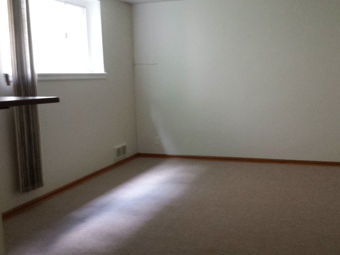 380 Deschambault Rue, Winnipeg, MB, R2H 0J8 - 3