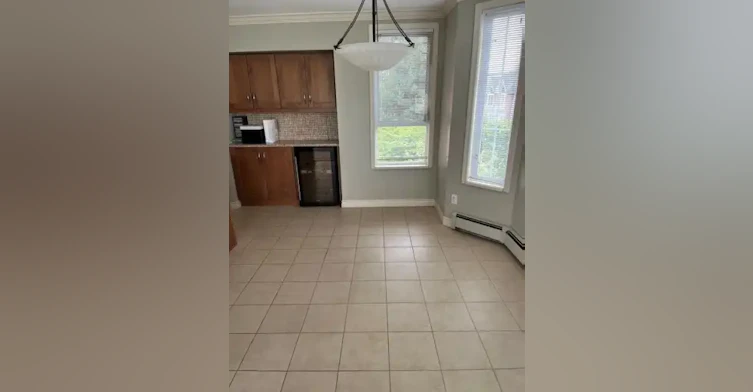 1655 Augusta Avenue, Burnaby, BC, V5A 4S8 - 4