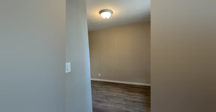 11025 Jasper Avenue, Edmonton, AB, T5K 0K7 - 8