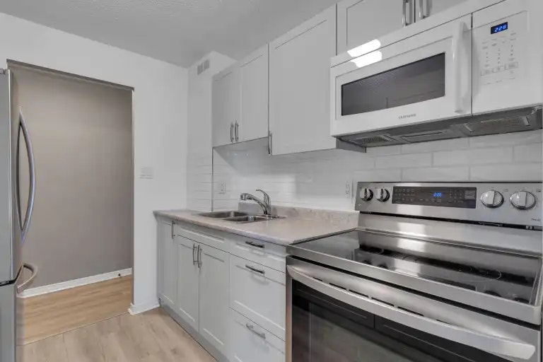 14 Greenview Drive, Kingston, ON, K7M 7T5 - 14