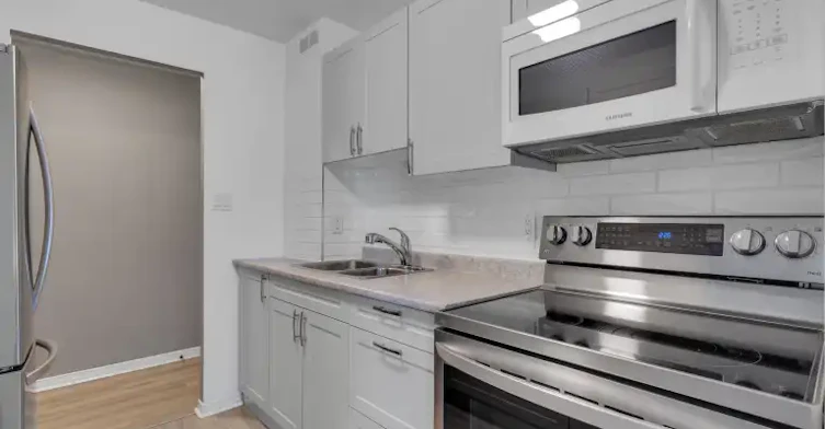 14 Greenview Drive, Kingston, ON, K7M 7T5 - 14
