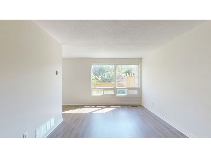 2169 Elmira Drive, Ottawa, ON, K2C 1H3 - 4
