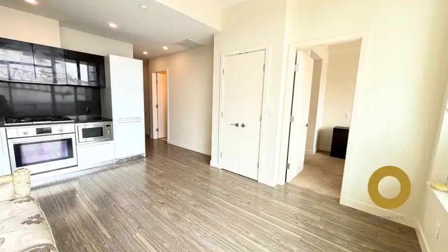 6288 Cassie Avenue, Burnaby, BC, V5H 0H7