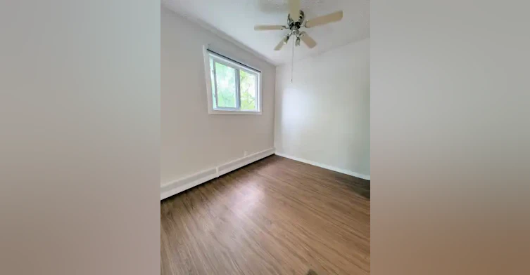 5812 57 Avenue, Red Deer, AB, T4N 4S4 - 4