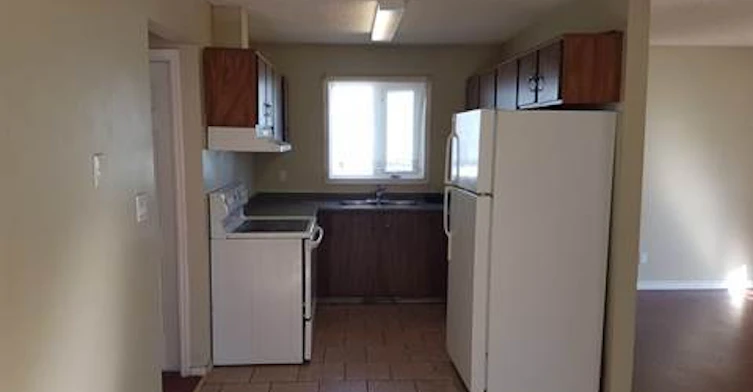 14736 32 Street, Edmonton, AB, T5Y 2G3 - 3