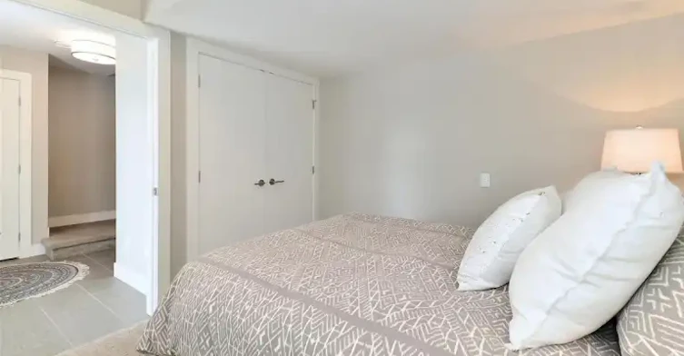 1102 Cameron Avenue, Kelowna, BC, V1Y 0B2 - 4