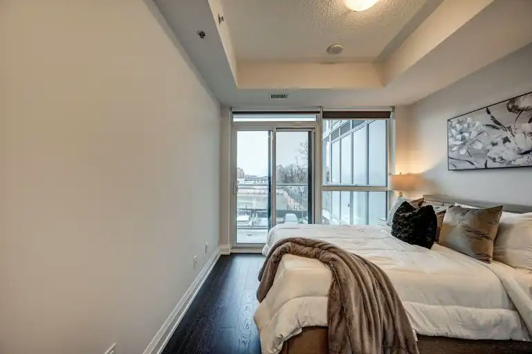 65 Speers Road, Oakville, ON, L6K 0J1 - 17