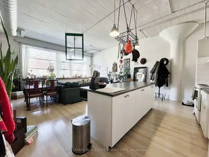 365 Dundas Street East, Toronto, ON, M5A 4R9 - 5
