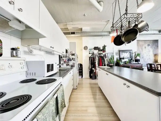 365 Dundas Street East, Toronto, ON, M5A 4R9 - 12