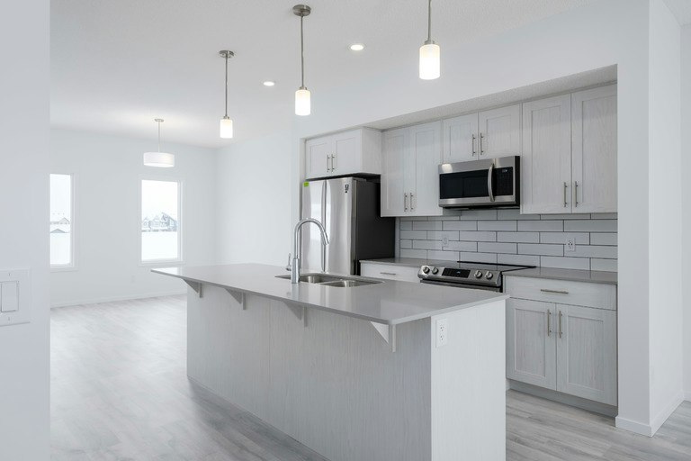 3405 119a Street Southwest, Edmonton, AB, T6W 4V3 - 3