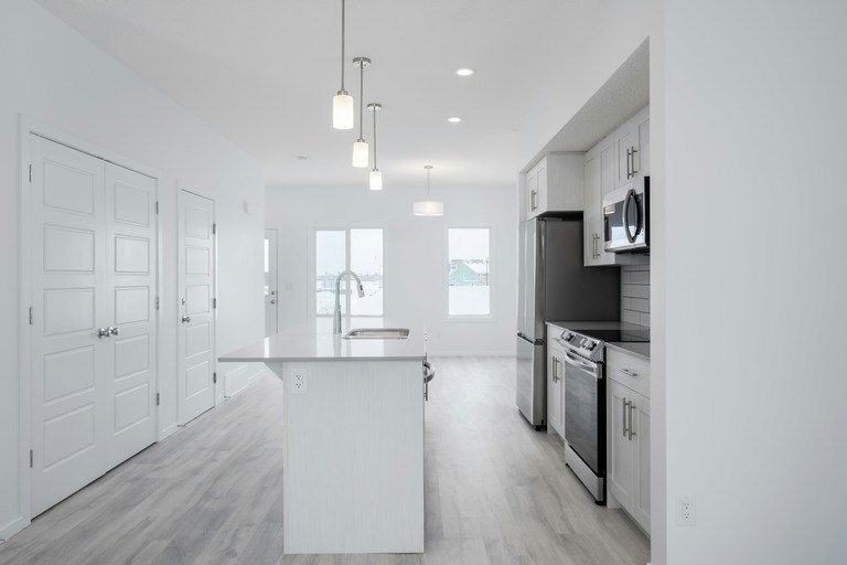 3405 119a Street Southwest, Edmonton, AB, T6W 4V3 - 4
