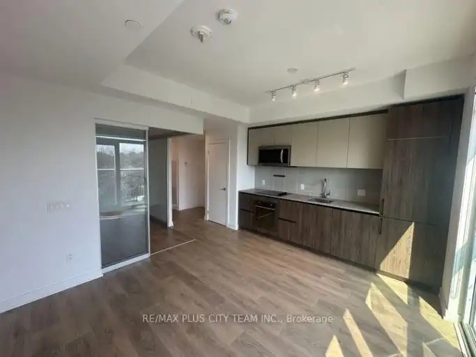 150 Logan Avenue, Toronto, ON, M4M 0E4 - 5