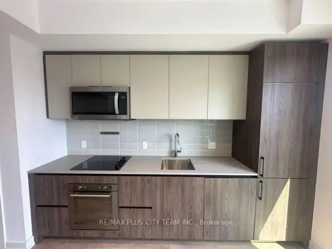 150 Logan Avenue, Toronto, ON, M4M 0E4 - 2