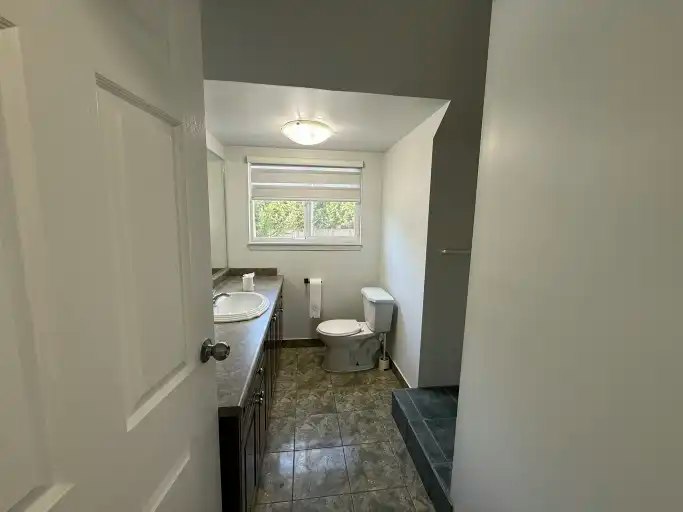 9000 128 Street, Surrey, BC, V3V 5M7 - 8