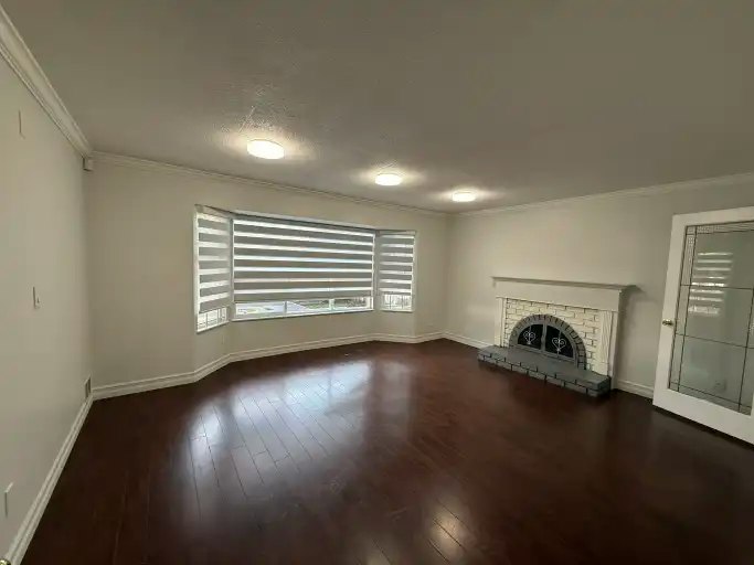 9000 128 Street, Surrey, BC, V3V 5M7 - 5